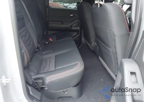 2025 Nissan Frontier Pro-4X 4X4 z USA, uszkodzony, nr VIN 1N6ED1EK2SN642023